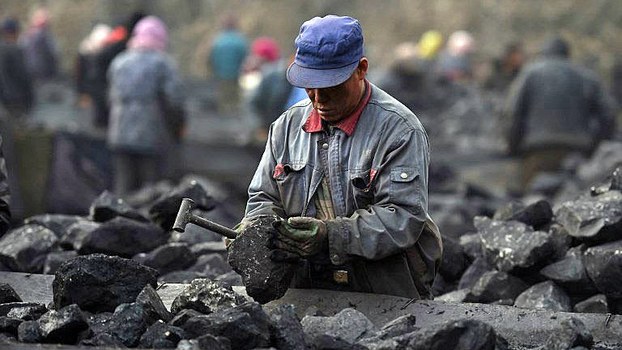 محدودیت واردات و کاهش تولید چین، قیمت زغال را افزایش می دهد