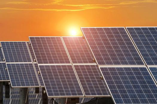 افتتاح نیروگاه خورشیدی سیستان و بلوچستان با تسهیلات بانک صنعت و معدن