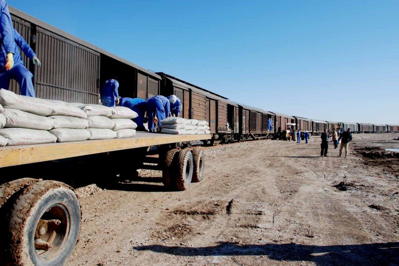 صادرات ریلی سیمان به افغانستان و ترانزیت کلینکر به ازبکستان دوباره آغاز می شود