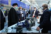 بازدید رهبر معظم انقلاب اسلامی از غرفه وزارت صنعت معدن و تجارت در نمایشگاه توانمندی‌های صنعتی