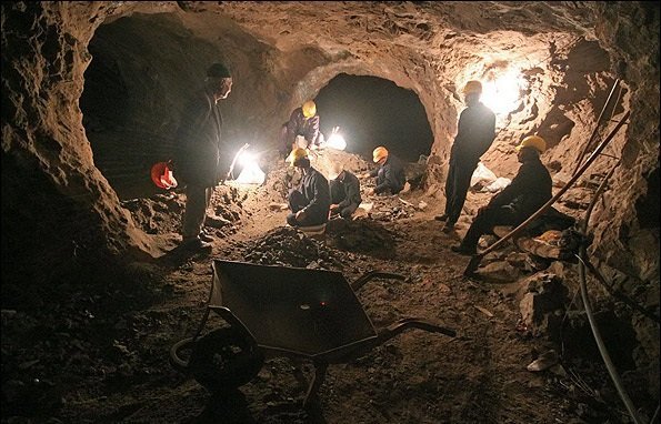احيا 10 معدن در همدان/ قاچاق باطري خودرو در استان به صفر رسيد