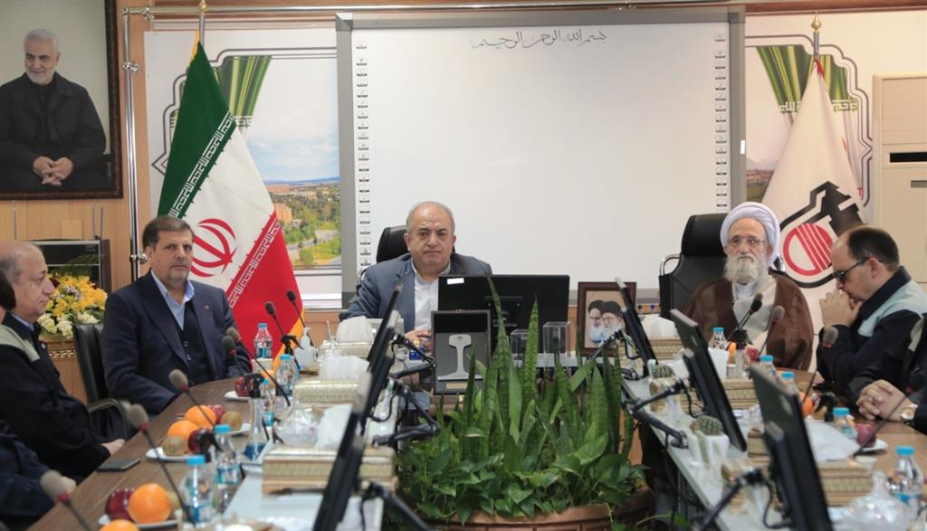 ذوب آهن اصفهان پيشران توليد و توسعه