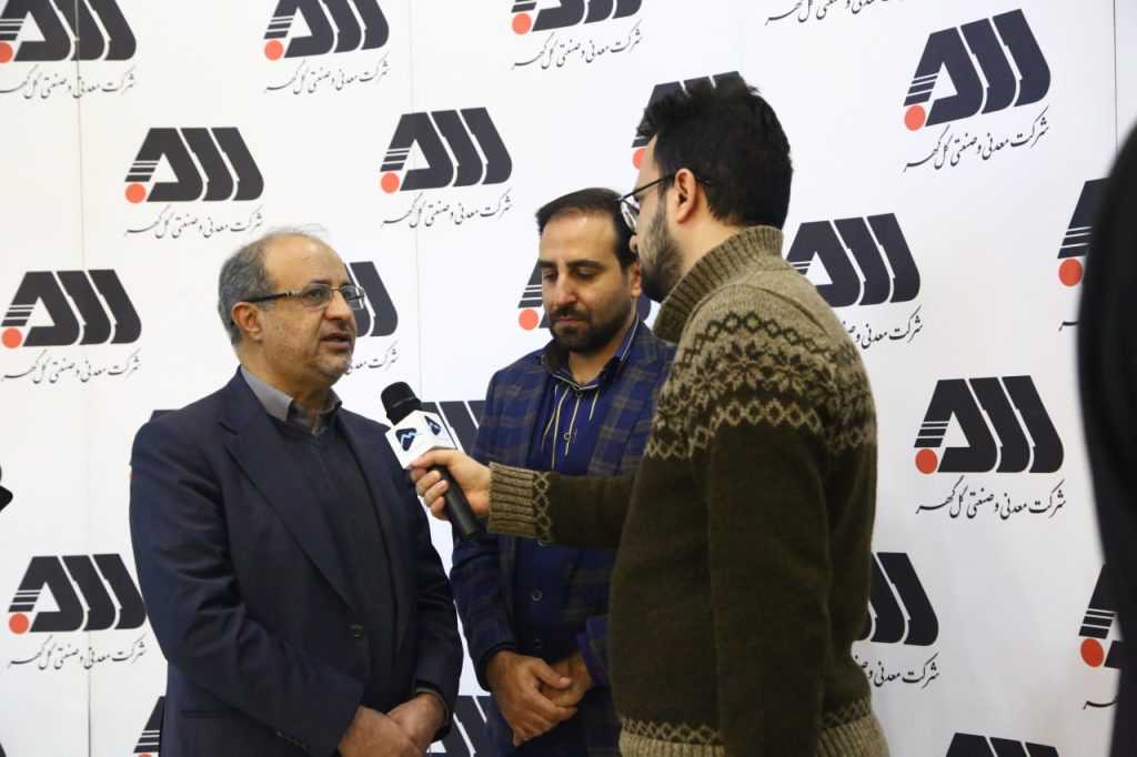 در حال تدوين الگويي براي حضور دانش بنيان ها در توسعه زنجيره معدن هستيم