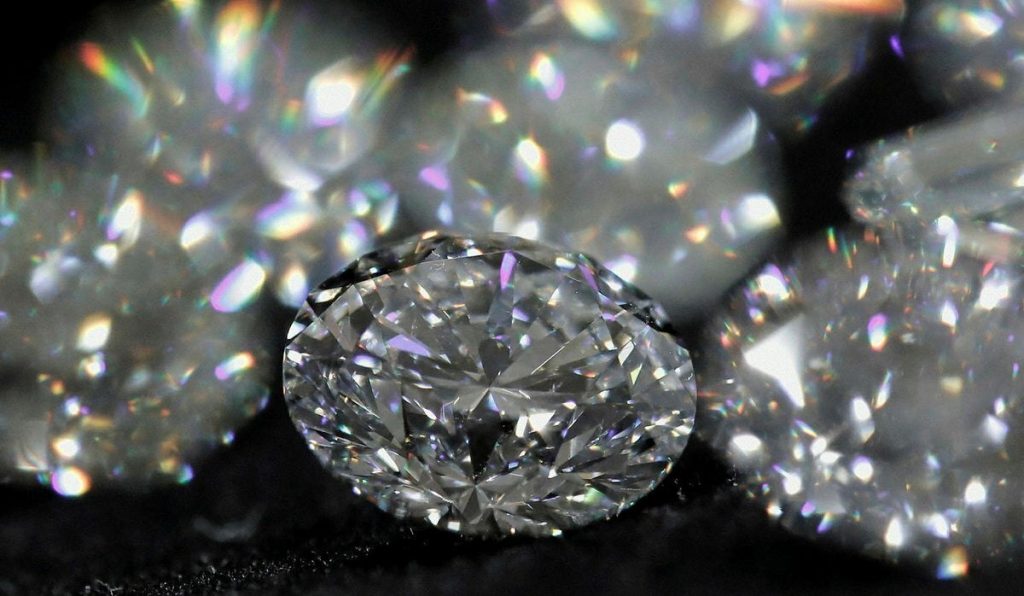 گروه 7 واردات الماس از روسيه را ممنوع ميکند