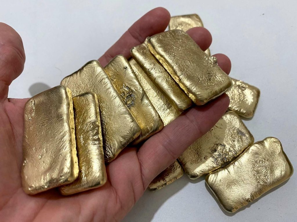 طلاي جهاني در اوج