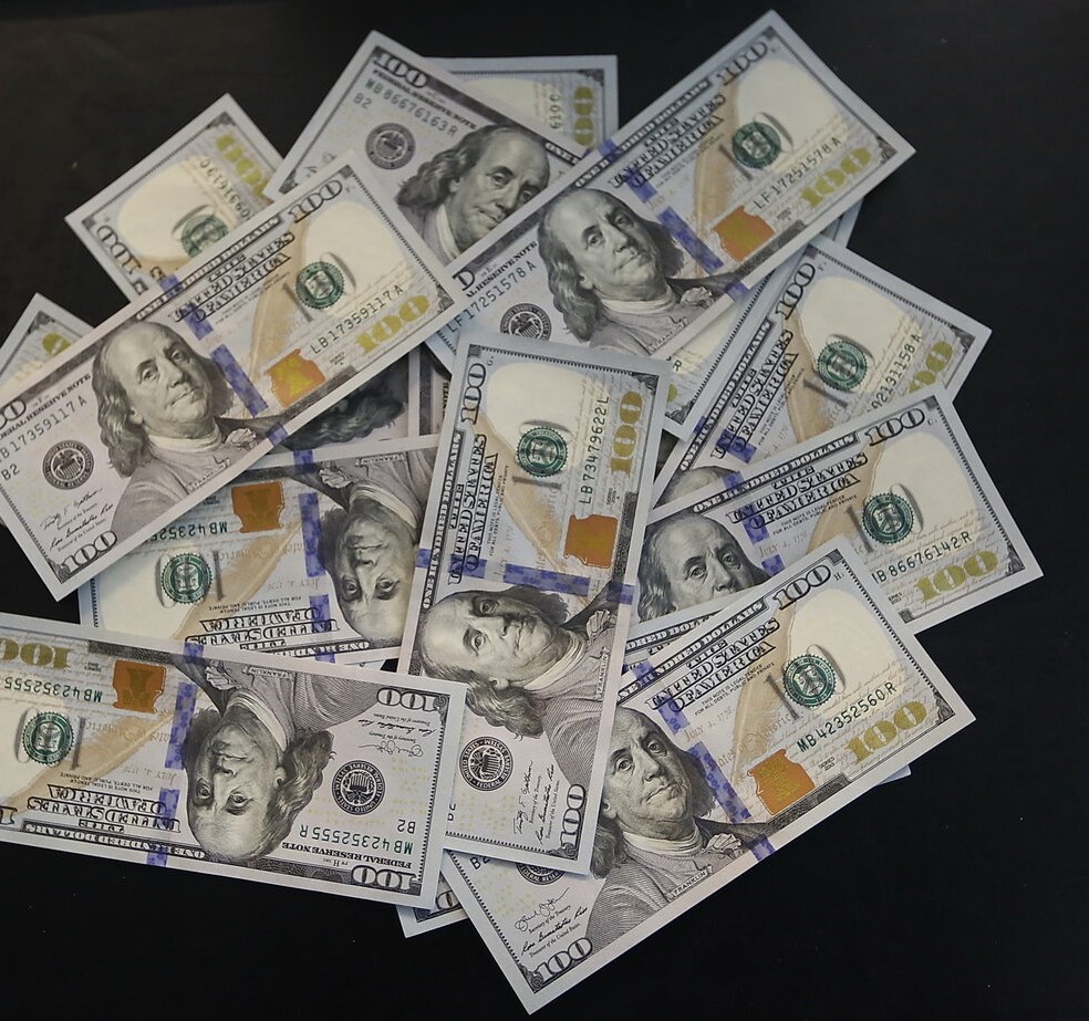 نرخ دلار در مرکز مبادله تغييري نکرد