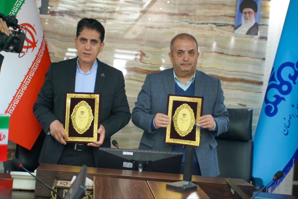 پالایشگاه اصفهان با ریل ذوبآهن به راهآهن سراسری کشور متصل میشود