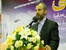 فوتبال بازي نيست ، جرياني پويا و درس آموز زندگي است