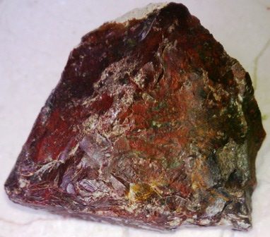 برونزيت در سنگ‌هاي آذرين