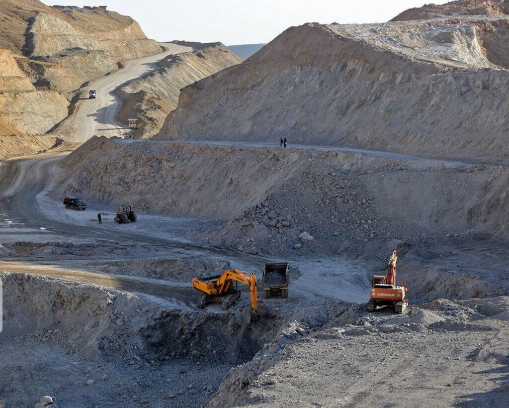 فعالسازی بیش از ۹۰ معدن غیرفعال در استان زنجان