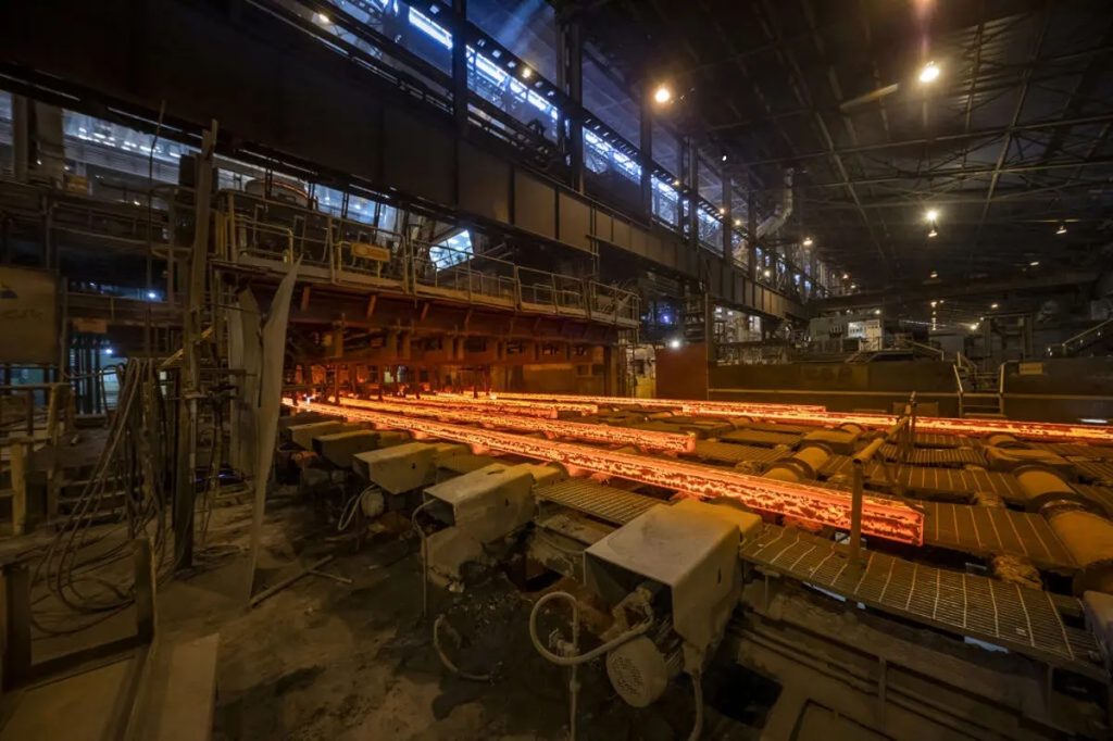 “فخوز” بزرگترین تامینکننده بازار فولاد میانی ایران