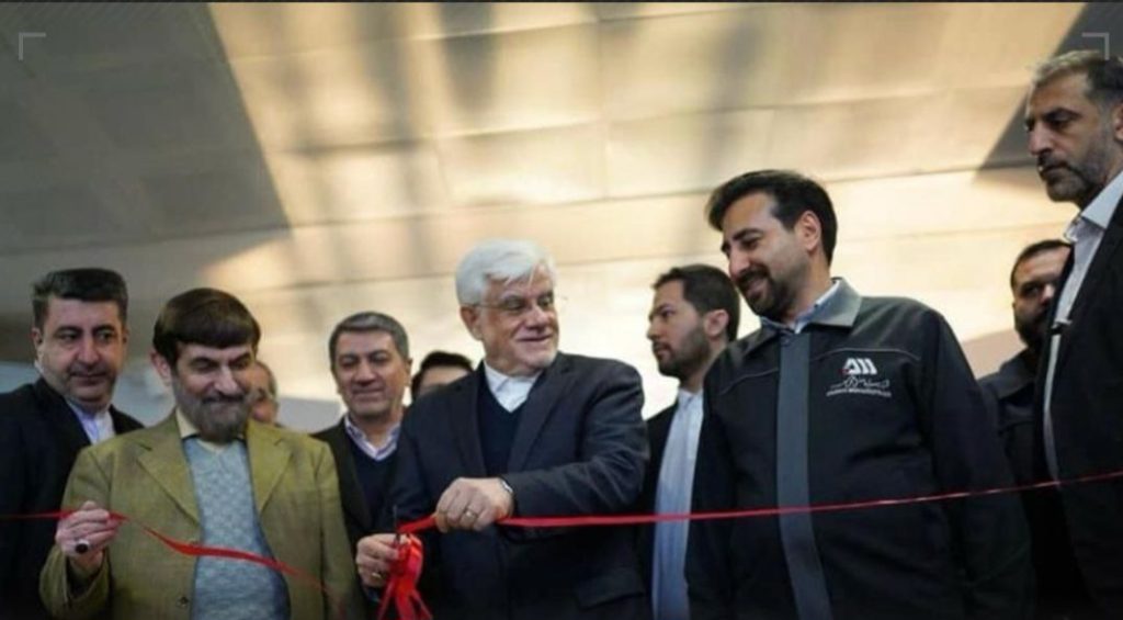 بازدید معاون اول رییس جمهور از غرفه گلگهر در نمایشگاه باشگاه تولید و تحول