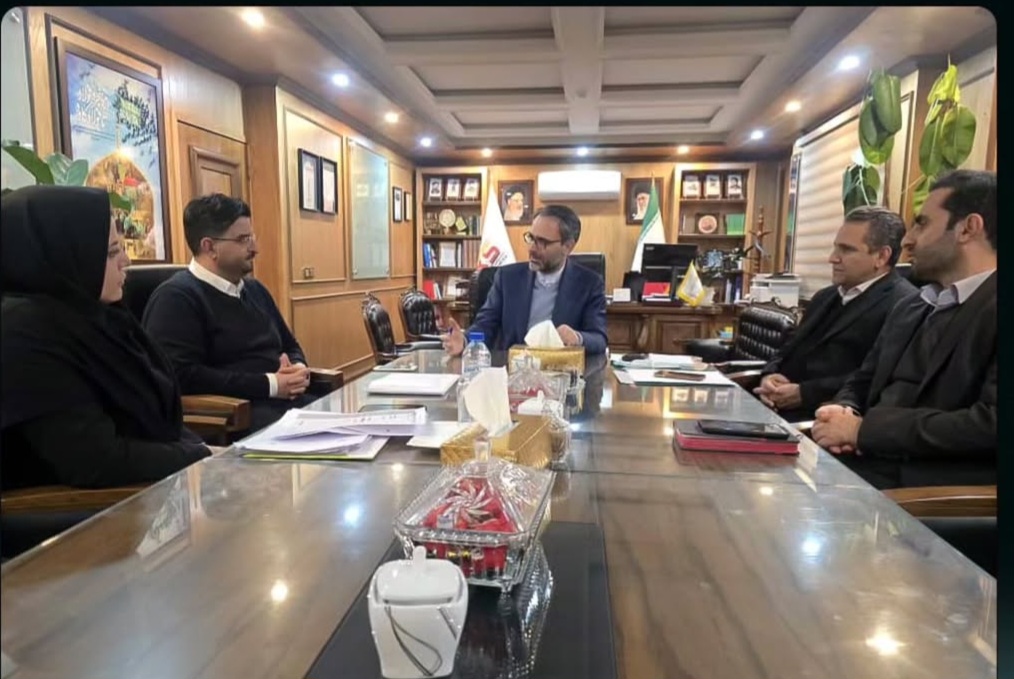 بررسی رویکردهای اصلاح ساختار و طرحهای تعالی سرمایههای انسانی در فولاد کاوه جنوب کیش