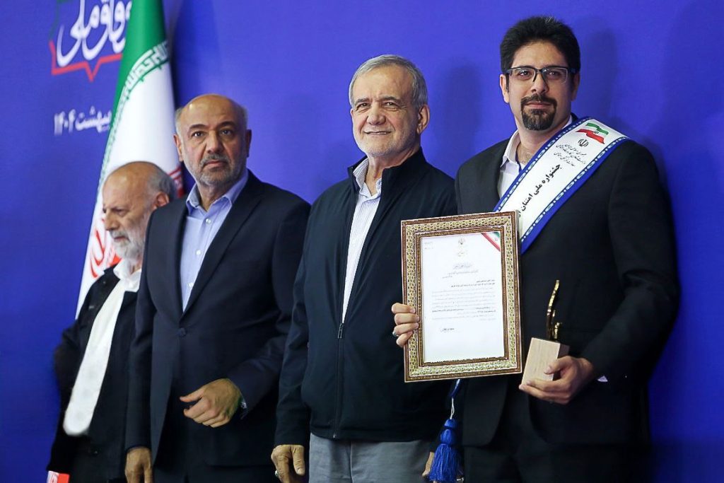 گروهکاری شرکت توسعه آهن و فولاد گلگهر به عنوان «گروه کار نمونه ملی» انتخاب شد