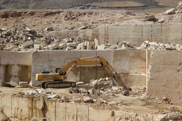 ۲۹ ماده معدنی از معادن قزوین برداشت میشود