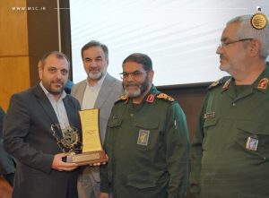 گروه فولاد مبارکه موفق به کسب جایزه نشان ملی اقتصاد مقاومتی کشور شد