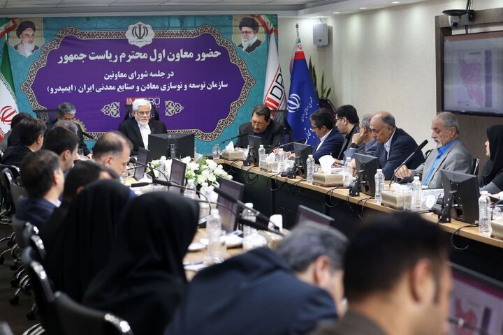 بازگشت به ریل توسعه با اصلاح سیاستهای گذشته
