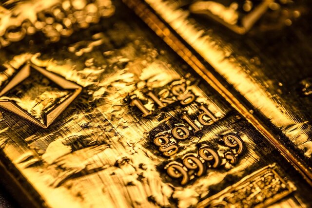 کاهش قیمت طلای جهانی؛ تأثیر مذاکرات تجاری آمریکا و چین بر بازار