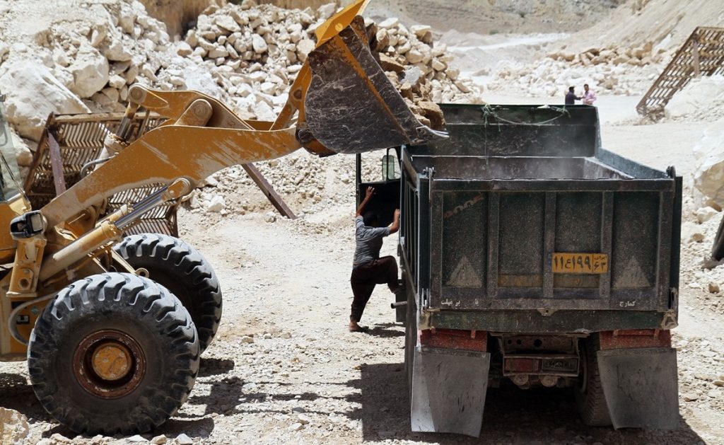 حمل محمولههای معدنی در جادههای خراسان رضوی کاهش یافت