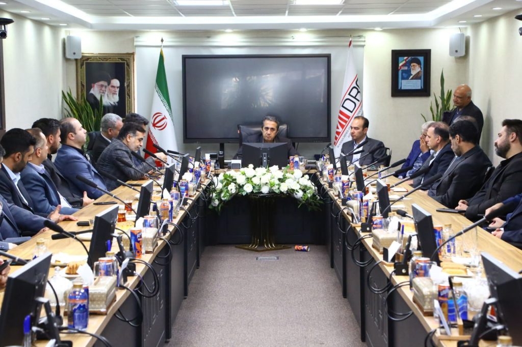 کارکنان ایمیدرو در دفاع ملی ۱۲ روزه، پای اهداف سازمانی ایستادند