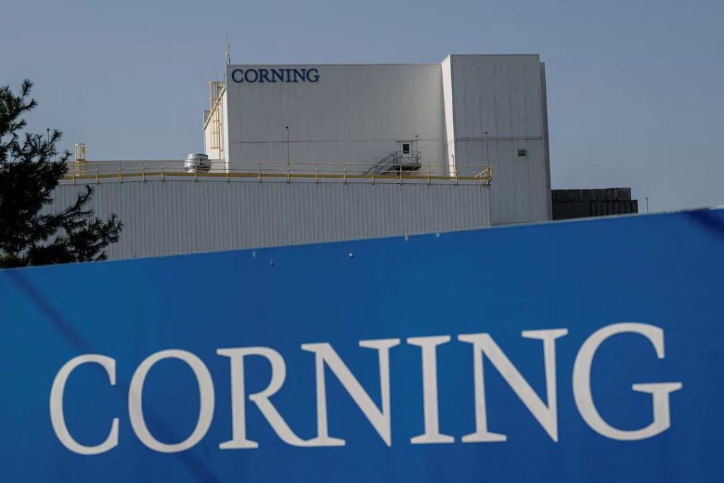 توافق T1 Energy و Corning برای ایجاد زنجیره تأمین کاملاً آمریکایی در صنعت خورشیدی
