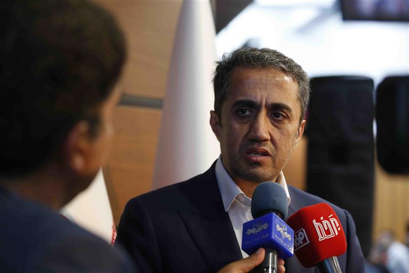 نقش محوری فولاد مبارکه در تأمین برق صنایع معدنی و جهش ۱۴ میلیارد دلاری صادرات معدنی در سال ۱۴۰۳