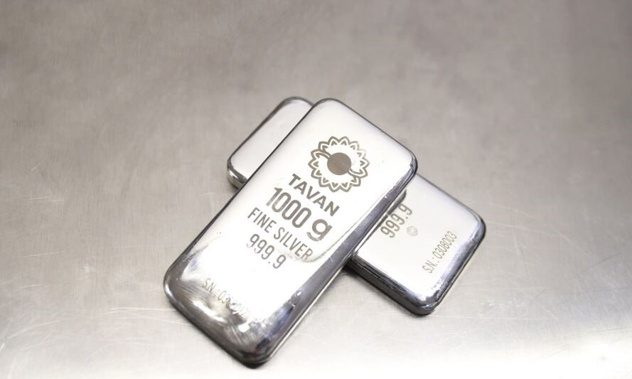 کاهش قیمت نقره در سایه تصمیمات اقتصادی