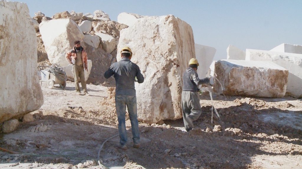 ۷۱۵ معدن در استان وجود دارد