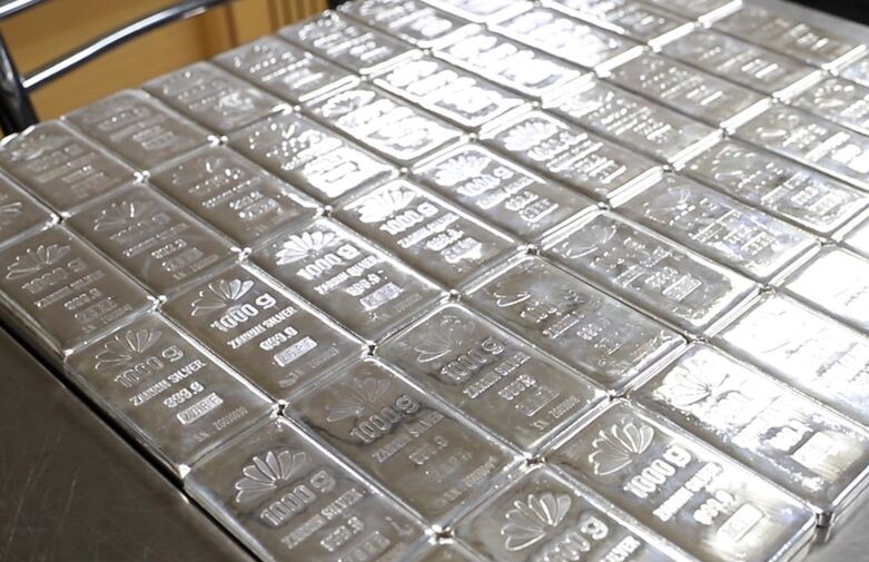 نوسانات شدید نقره در پی تصمیم فدرال رزرو