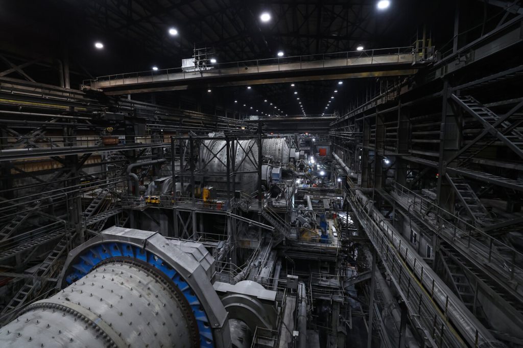 بومیسازی دستگاه فرز CNC پرتابل در مجتمع مس سرچشمه