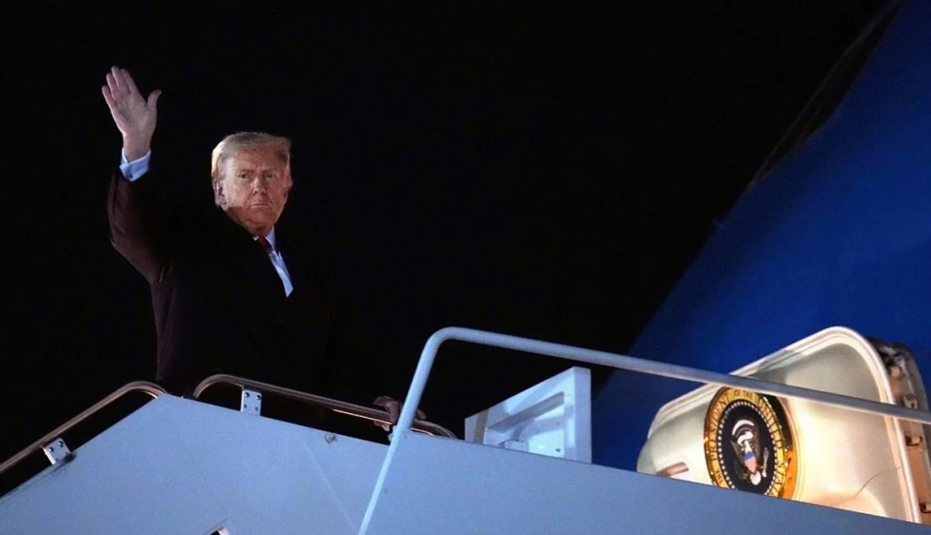 سفر آسیایی ترامپ؛ تمرکز بر قراردادهای مواد معدنی حیاتی و فشار بر چین