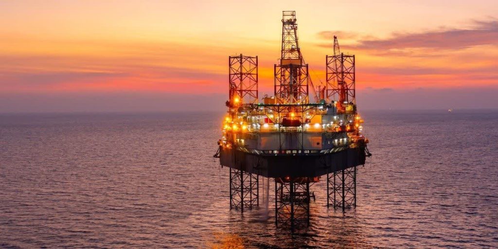 گذار تاریخی نفت آمریکا از شیل به فراساحل؛ تمرکز غولهای انرژی بر خلیج مکزیک تا ۲۰۲۷