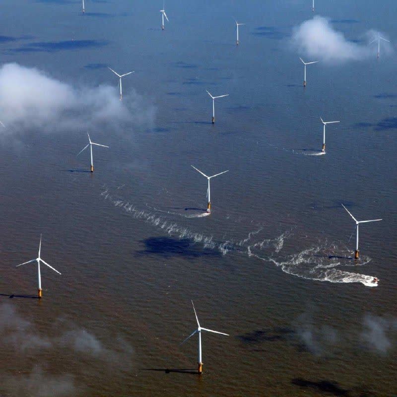 سقوط بی‌سابقۀ سرمایه‌گذاری در نیروگاه‌های بادی فراساحلی اروپا و آمریکا