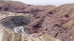 درخشش معادن شرکت آلومینای ایران در نیمه نخست ۱۴۰۴ باعبور از چالش‌ها