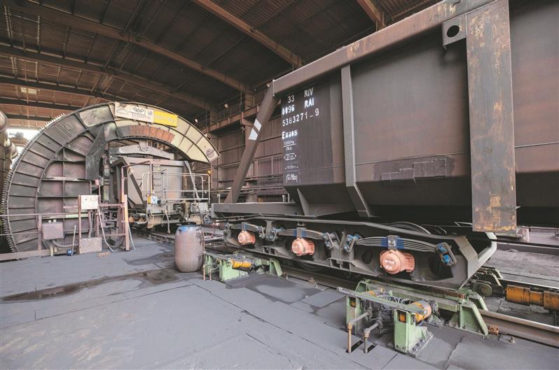 راه‌اندازی ویل‌گریپر واگن‌برگردان شماره ۲ فولاد مبارکه با تکیه بر توان داخلی