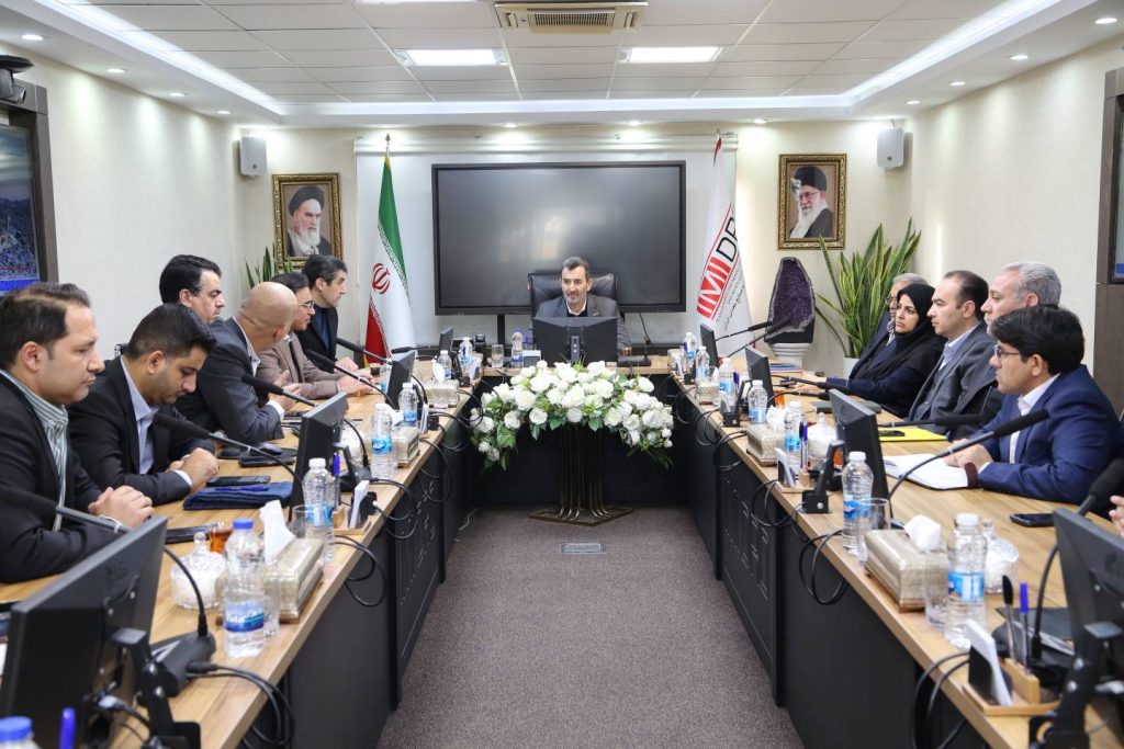 اجرای طرح‌های زنجیره فولاد باید با هماهنگی ایمیدرو انجام شود