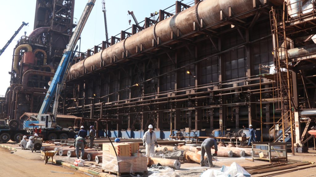 مأموریت راهبردی واحد خرید فولاد هرمزگان؛ تضمین تولید پایدار و شات‌دان بدون وقفه