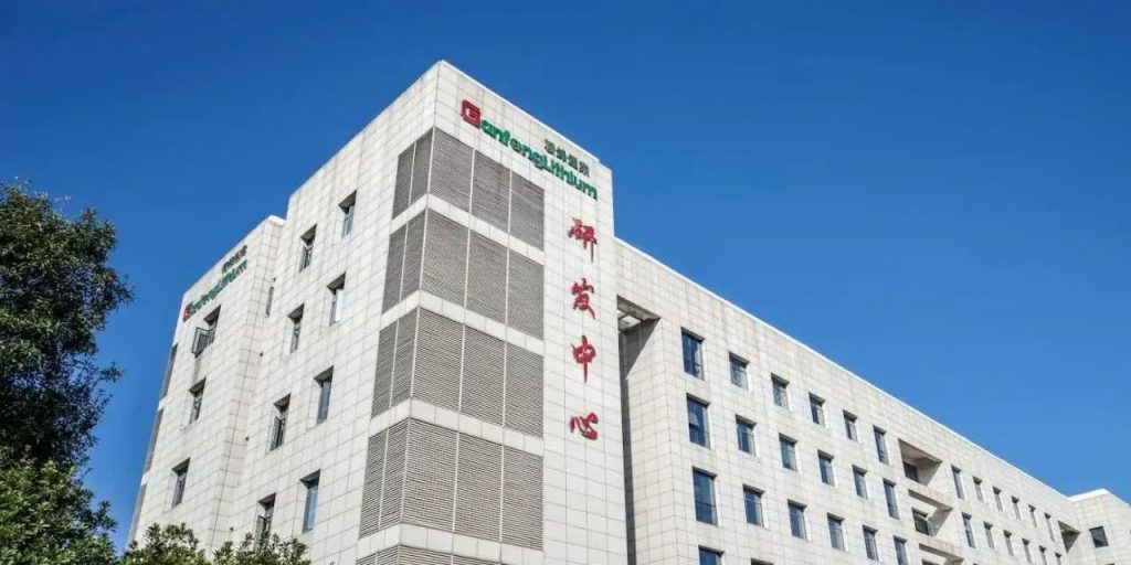 پیشرفت گانفنگ در توسعه باتری‌های حالت‌جامد برای خودروهای برقی